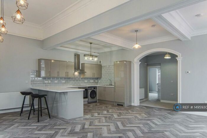 2 Bedroom Flat To Rent In High Street, Coleshill, B46