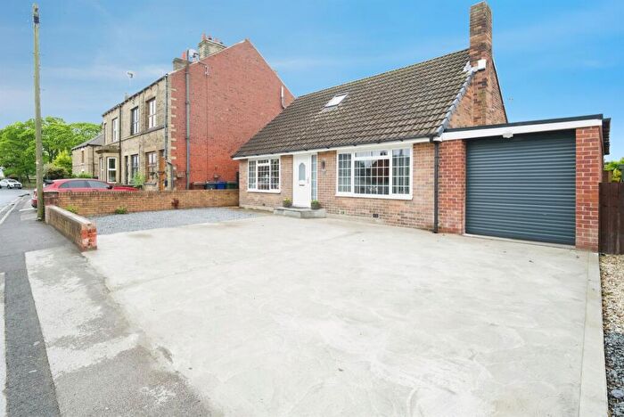 3 Bedroom Detached Bungalow For Sale In Royston Lane, Barnsley, S71