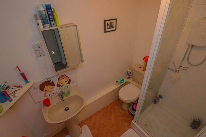 2 Bedroom Flat To Rent In Glenbower Court, Hatfield Road, AL4