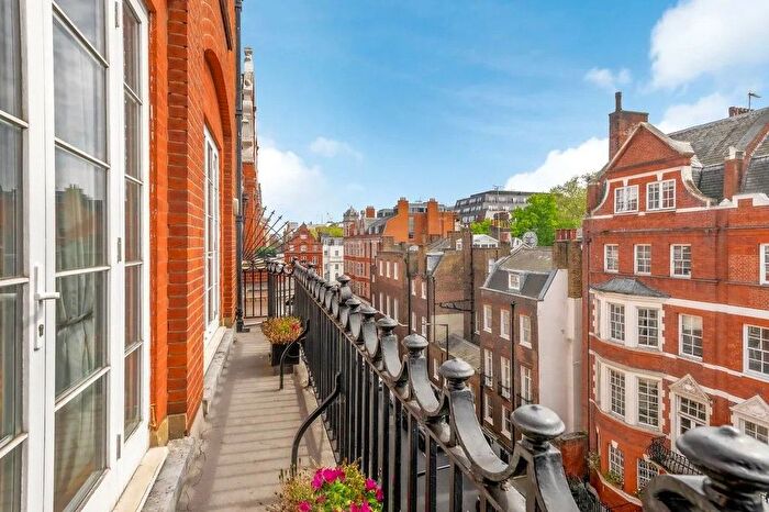 3 Bedroom Flat To Rent In Green Street, W1K
