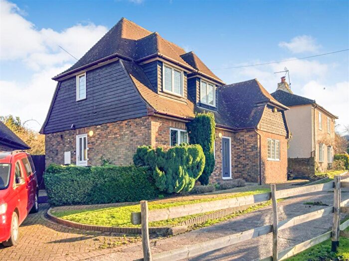 4 Bedroom Detached House For Sale In Chestnut Wood Lane, Borden, Sittingbourne, ME9