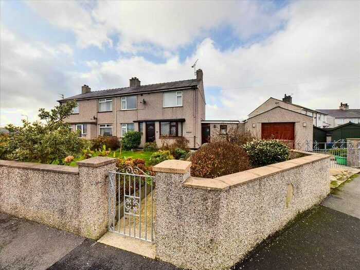 3 Bedroom Semi-Detached House For Sale In Bryn Hwfa, Rhostrehwfa, Rhostrehwfa LL77