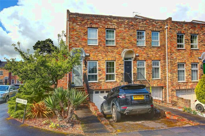 3 Bedroom End Of Terrace House To Rent In Waldegrave Park, Strawberry Hill, TW1