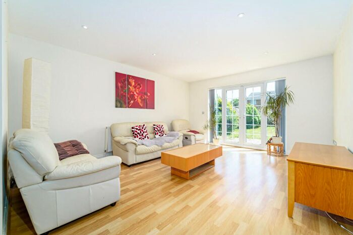 4 Bedroom Terraced House To Rent In Portland Road, Ashford, TW15