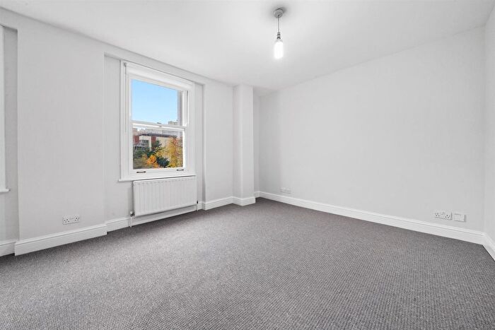 1 Bedroom Flat To Rent In Stockwell Road, London, SW9