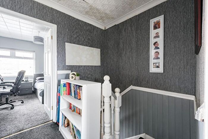 3 Bedroom Terraced House For Sale In Colley Crescent, Sheffield, S5