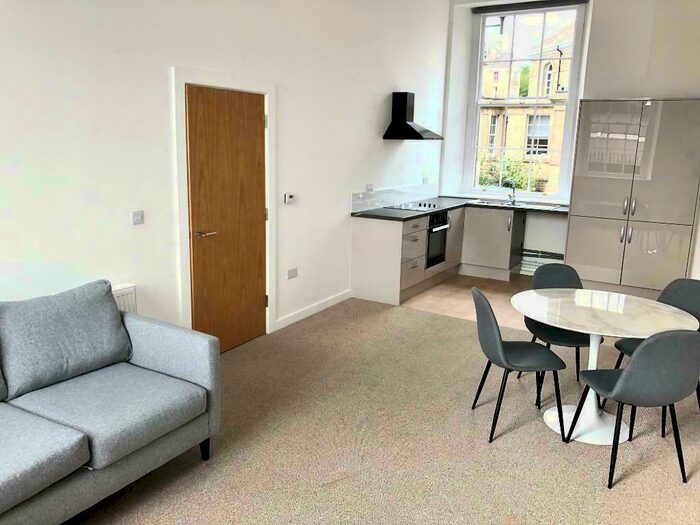 3 Bedroom Apartment To Rent In Albert Terrace Road, Sheffield, S6