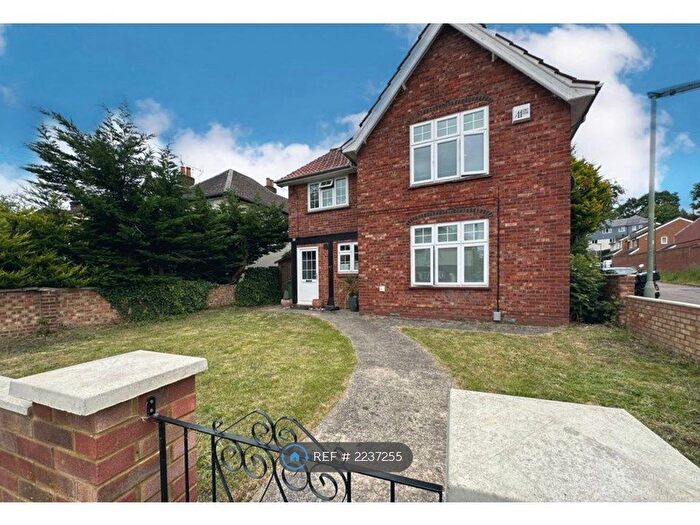 2 Bedroom Flat To Rent In Frimley Road, Camberley, GU15