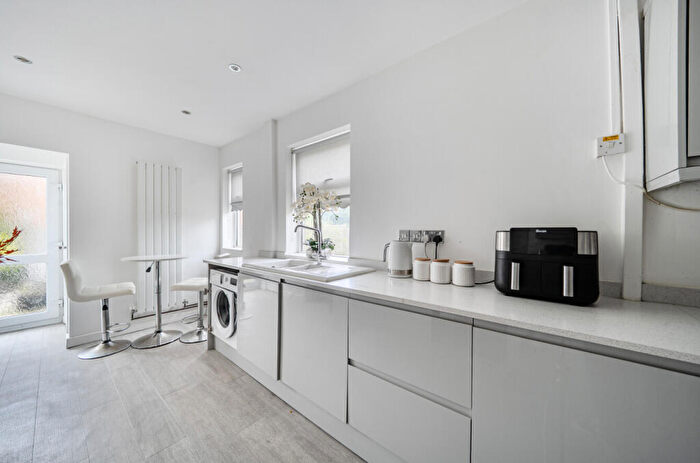 3 Bedroom Semi-Detached House For Sale In Station Road, Chiseldon, Swindon, SN4