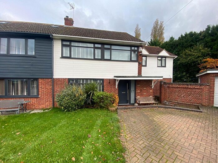 4 Bedroom Semi-Detached House To Rent In Copseside, Hartley, Longfield, Kent, DA3