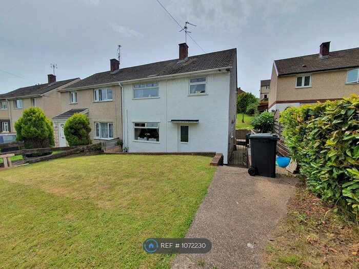 3 Bedroom Semi-Detached House To Rent In Broadwood Close, Newport, NP19