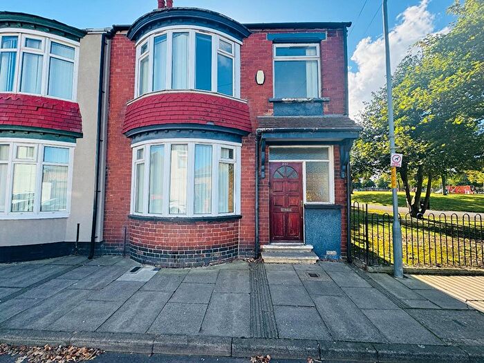 3 Bedroom End Of Terrace House For Sale In Crescent Road, Middlesbrough, TS1