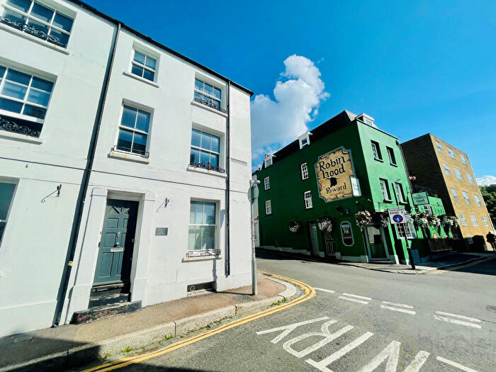 1 Bedroom End Of Terrace House To Rent In Cross Street, Hove, BN3