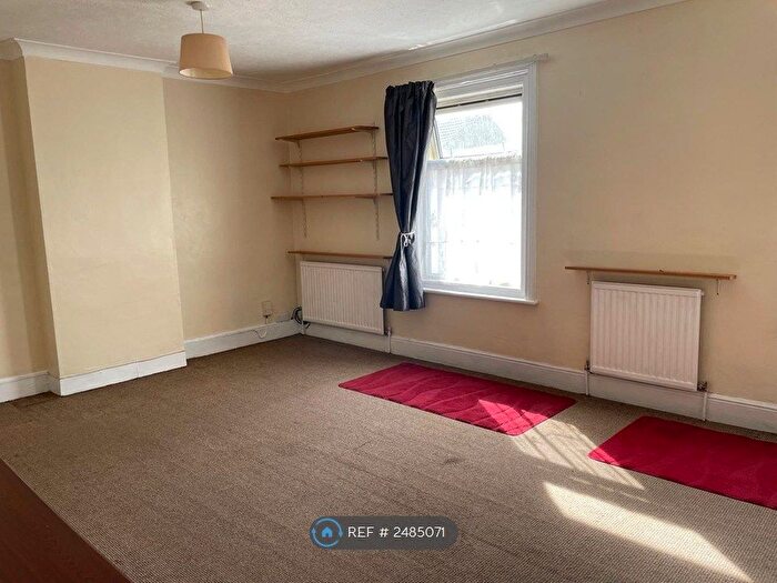 2 Bedroom Terraced House To Rent In Elmina Road, Swindon, SN1