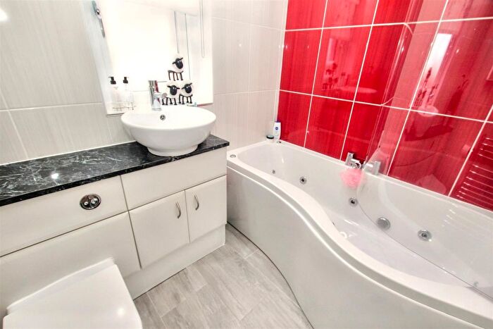 3 Bedroom End Of Terrace House For Sale In Cameron Road, Carluke, ML8