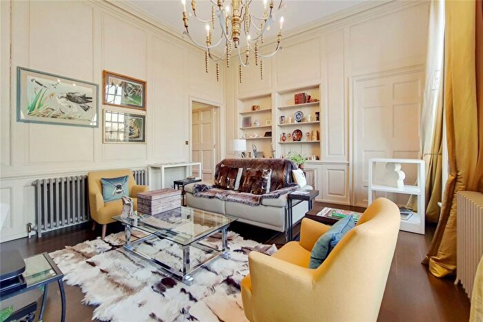 3 Bedroom Flat To Rent In Roehampton House, Vitali Close, SW15