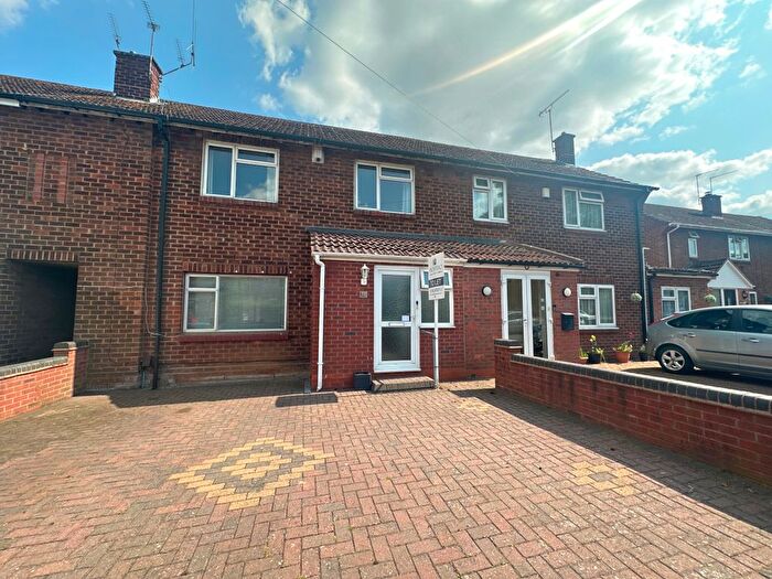 4 Bedroom Semi-Detached House To Rent In Nevill Close, CV31