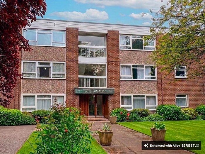 3 Bedroom Flat To Rent In London Road, Leicester, LE2