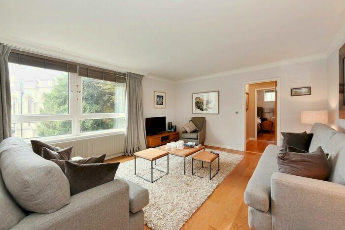 3 Bedroom Flat To Rent In Farley Court, Melbury Road, W14