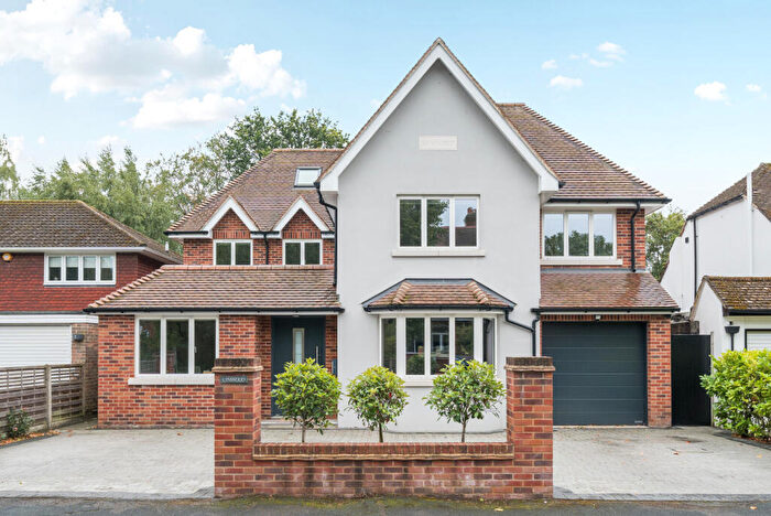 6 Bedroom Detached House For Sale In Mayfield Road, Weybridge, KT13