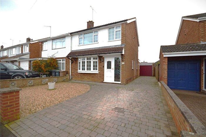 3 Bedroom Semi-Detached House For Sale In Kinross Crescent, Luton, Bedfordshire, LU3