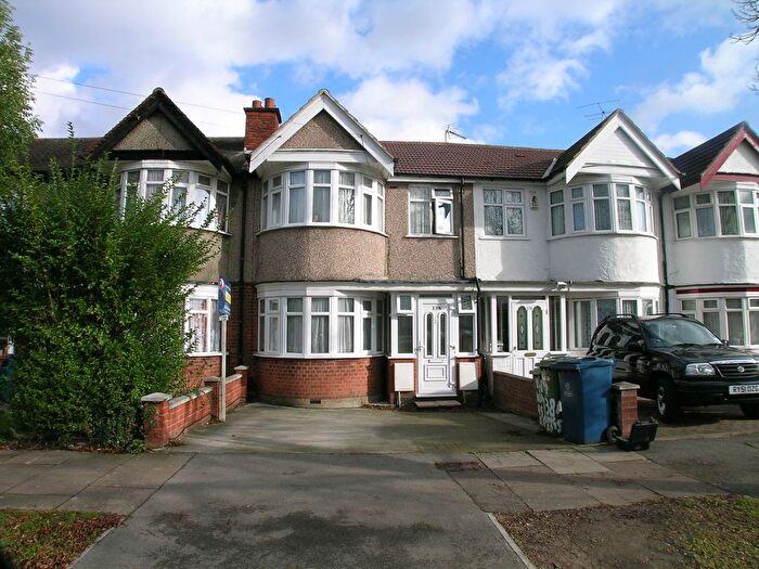 1 Bedroom Flat To Rent In Kings Road, Rayners Lane, HA2
