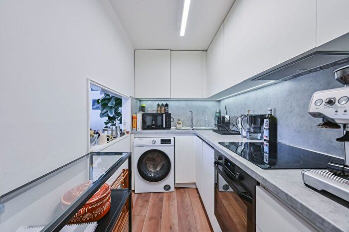 1 Bedroom Flat To Rent In York Street, Marylebone, London, W1H