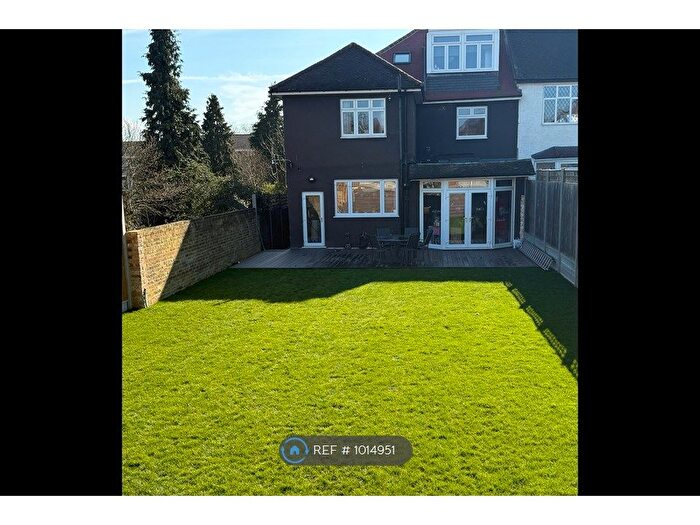 1 Bedroom Flat To Rent In Ravensbourne Park Crescent, London, SE6