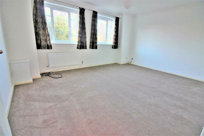 2 Bedroom Flat To Rent In Queens Road, Southport, PR9