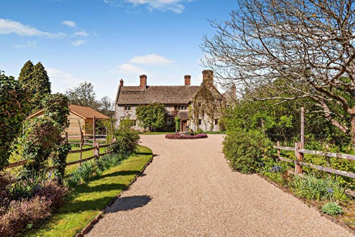 5 Bedroom Detached House For Sale In Tower Hill, Horsham, West Sussex, RH13