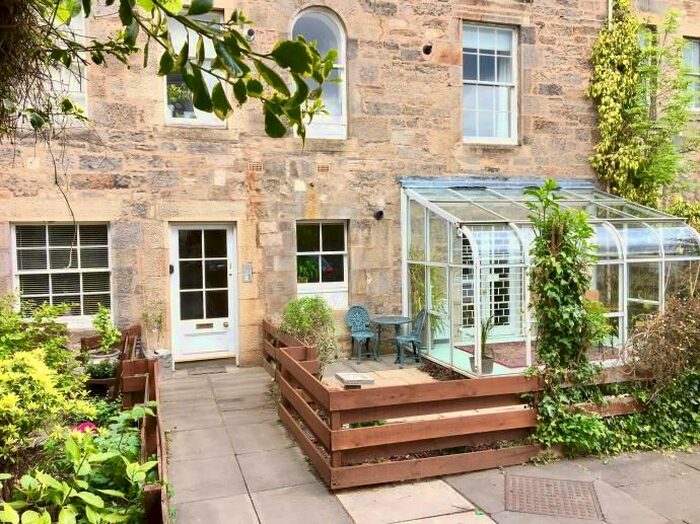 1 Bedroom Flat To Rent In East Silvermills Lane, Stockbridge, Edinburgh, EH3