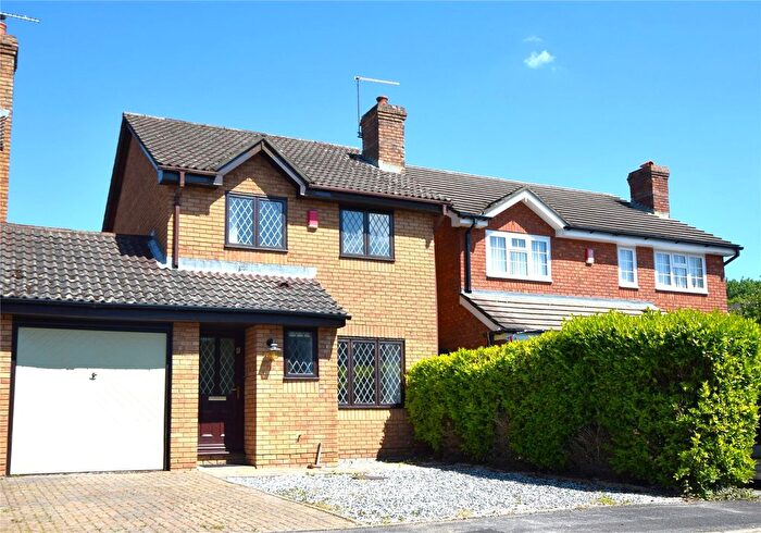 3 Bedroom Detached House For Sale In Downs View, Holybourne, Alton, Hampshire, GU34