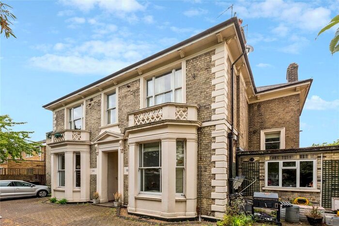 1 Bedroom Flat To Rent In Upper Richmond Road, West Putney, SW15