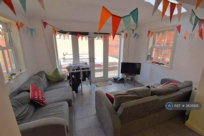 7 Bedroom Semi Detached House To Rent In Granby Gardens, Reading, RG1