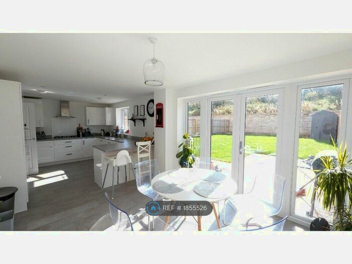 4 Bedroom Detached House To Rent In Oxleaze Way, Paulton, Bristol, BS39