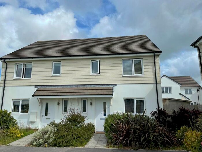 3 Bedroom Semi-Detached House For Sale In Chapel Green, Shortlanesend, Truro, TR4