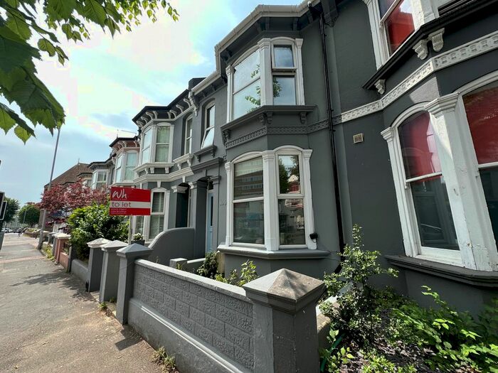 2 Bedroom Terraced House To Rent In Sackville Road, Hove, BN3