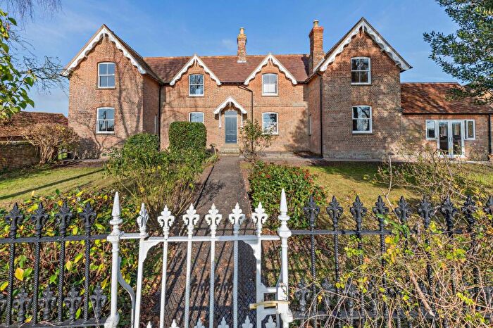 5 Bedroom Detached House To Rent In Boarstall, Aylesbury, Buckinghamshire, HP18