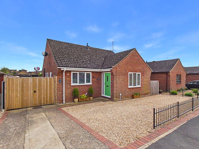 3 Bedroom Bungalow For Sale In Hamilton Way, Downham Market, PE38
