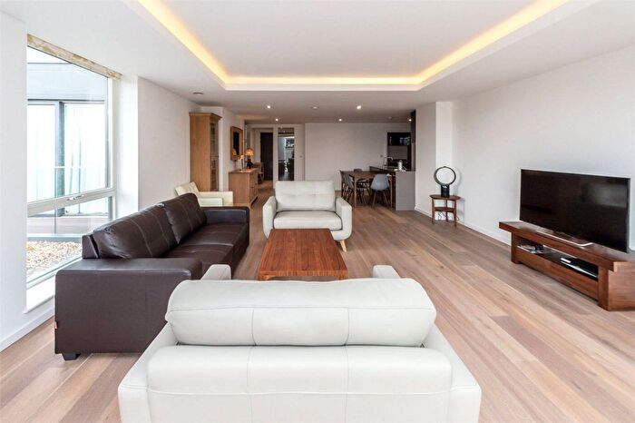 2 Bedroom Flat To Rent In Landau Apartments, Fulham, London, SW6