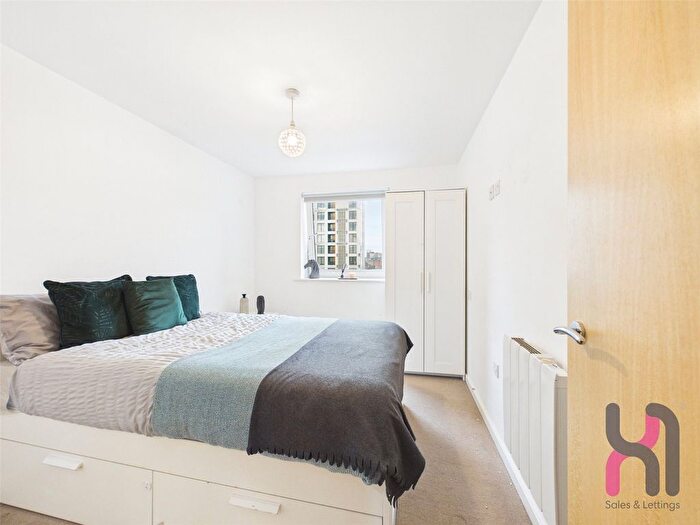 2 Bedroom Flat To Rent In Spinner House, A Elmira Way, Salford, M5