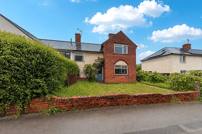 3 Bedroom Semi Detached House For Sale In Clumber Street, Kirkby-in-ashfield, NG17