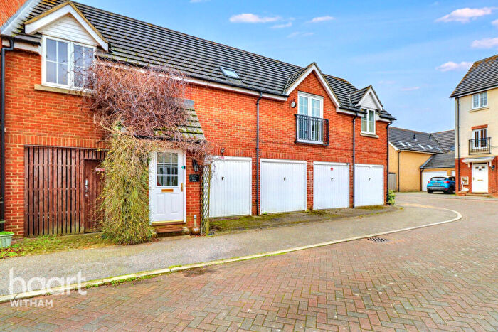 2 Bedroom Coach House For Sale In Tucker Drive, Witham, CM8