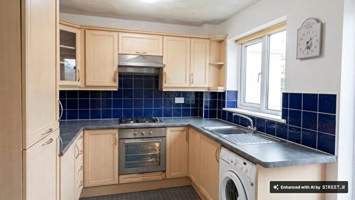 2 Bedroom Semi-Detached House To Rent In Farrier Lane, Leicester, LE4