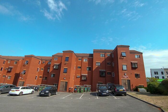 2 Bedroom Flat To Rent In Barrington Court, Winton Street, Totterdown, BS4