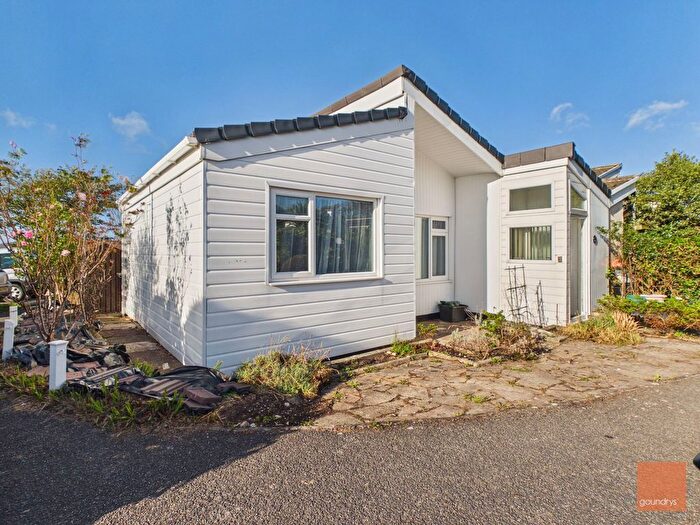 3 Bedroom Terraced Bungalow For Sale In Ellen Close, Mount Hawke, Truro, TR4