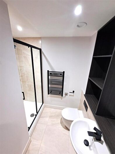 1 Bedroom Flat To Rent In Jesse Hartley Way, Liverpool, L3