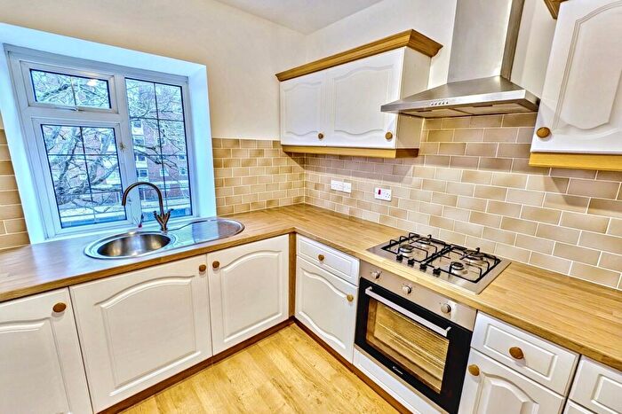 1 Bedroom Flat For Sale In East Cliff, BH1