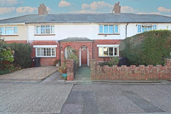 2 Bedroom Terraced House For Sale In Williams Road, PO18