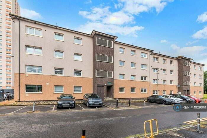 3 Bedroom Flat To Rent In St. Mungo Avenue, Glasgow, G4